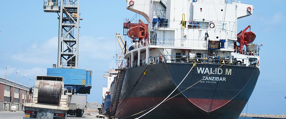 Almontadema shipping - Libyan port